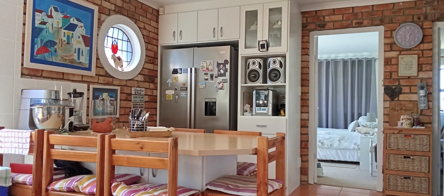 5 Bedroom Property for Sale in Kleinbaai Western Cape